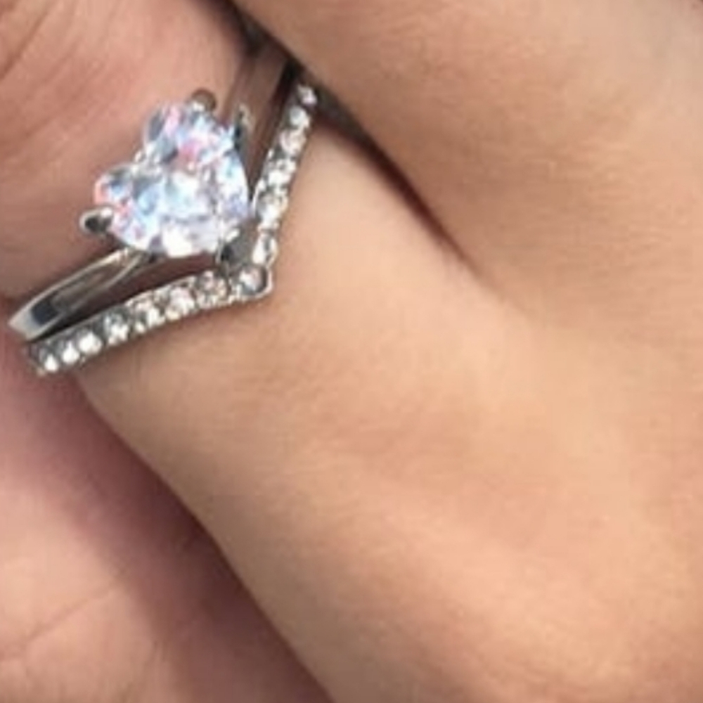CLEARANCE       Lab created White sapphire Diamond. 18k white gold plated - Picture 2 of 4